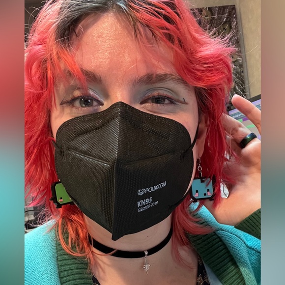 Meet your Posher, Tori - Picture 1 of 1